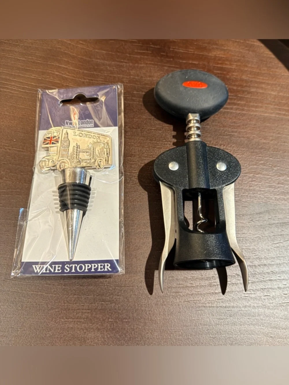 London Wine Stopper + Winged Corkscrew Set